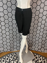 Charger l'image dans la galerie, Bermuda Red Valentino brodé de perles taille 38