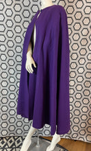 Charger l'image dans la galerie, Cape violette Yves Saint Laurent rive gauche taille 38