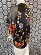 Charger l'image dans la galerie, Haut Jean Paul Gaultier taille 38