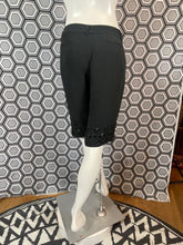 Charger l'image dans la galerie, Bermuda Red Valentino brodé de perles taille 38