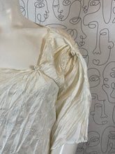 Charger l'image dans la galerie, Robe Issey Miyake taille 40