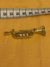 Charger l'image dans la galerie, Lot de clips et une broche vintage