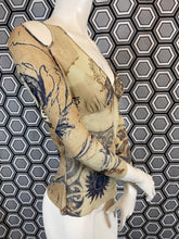 Charger l'image dans la galerie, Haut en mesh Roberto Cavalli taille 42