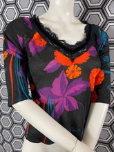 Charger l'image dans la galerie, Haut Dolce & Gabbana fleurs taille 36