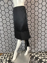 Charger l'image dans la galerie, Jupe asymétrique Céline taille 38