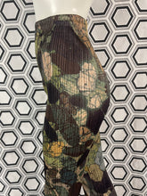 Charger l'image dans la galerie, Pantalon imprimé Pleats Please Issey Miyake