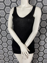 Charger l'image dans la galerie, Débardeur Prada taille 38