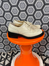 Charger l'image dans la galerie, Paire de chaussures Robert Clergerie pointure 36