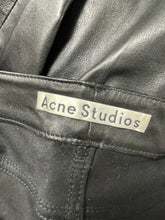 Charger l'image dans la galerie, Pantalon en cuir Acne Studios taille 34