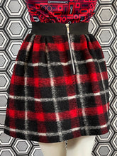 Charger l'image dans la galerie, Jupe écossaise JC de Castelbajac taille 36