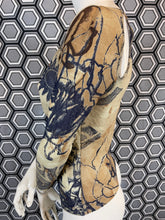 Charger l'image dans la galerie, Haut en mesh Roberto Cavalli taille 42