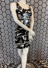Charger l'image dans la galerie, Superbe robe à sequins Blacktie Oleg Cassini taille 38