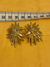 Charger l'image dans la galerie, Lot de clips et une broche vintage