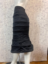 Charger l'image dans la galerie, Incroyable !!! Jupe Moschino à cerceaux taille 36