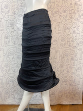 Charger l'image dans la galerie, Incroyable !!! Jupe Moschino à cerceaux taille 36