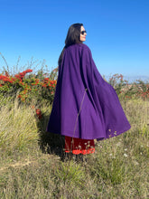 Charger l'image dans la galerie, Cape violette Yves Saint Laurent rive gauche taille 38