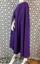 Charger l'image dans la galerie, Cape violette Yves Saint Laurent rive gauche taille 38