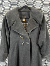 Charger l'image dans la galerie, Manteau Paco Rabanne gros pailleté taille 38