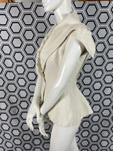 Charger l'image dans la galerie, Veste emblématique Alexander McQueen taille 40