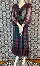Charger l'image dans la galerie, Robe Ted Lapidus en soie taille 40