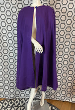 Charger l'image dans la galerie, Cape violette Yves Saint Laurent rive gauche taille 38