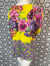 Charger l'image dans la galerie, Haut Versace jeans couture taille 40