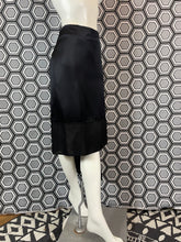 Charger l'image dans la galerie, Jupe asymétrique Céline taille 38