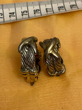 Charger l'image dans la galerie, Lot de 9 clips et une broche vintage