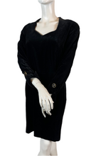 Charger l'image dans la galerie, Robe en velours vintage Guy Laroche taille 38