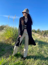 Charger l'image dans la galerie, Pantalon Prada brodé doré taille 38