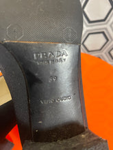 Charger l'image dans la galerie, Mocassins Prada pointure 39