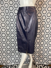 Charger l'image dans la galerie, Jupe en cuir Morabito taille 38
