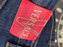 Charger l'image dans la galerie, Jupe en jeans Versace jeans couture taille 40