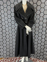 Charger l'image dans la galerie, Manteau Paco Rabanne gros pailleté taille 38