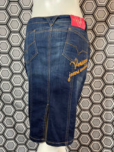 Charger l'image dans la galerie, Jupe en jeans Versace jeans couture taille 40