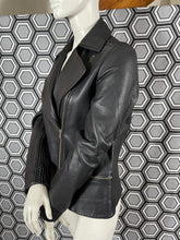 Charger l'image dans la galerie, Veste en cuir noire Paul Smith taille 38