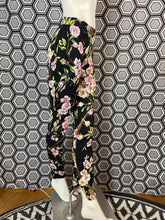 Charger l'image dans la galerie, Pantalon à fleurs Dolce & Gabbana taille 34
