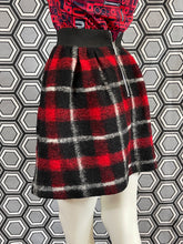 Charger l'image dans la galerie, Jupe écossaise JC de Castelbajac taille 36