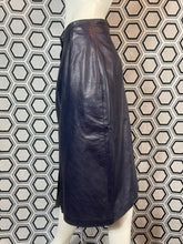 Charger l'image dans la galerie, Jupe en cuir Morabito taille 38