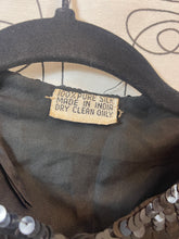 Charger l'image dans la galerie, Incroyable veste à sequins vintage taille 40