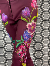 Charger l'image dans la galerie, Incroyable pantalon strass Gai Mattiolo taille 38