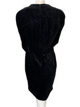 Charger l'image dans la galerie, Robe en velours vintage Guy Laroche taille 38