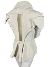 Charger l'image dans la galerie, Veste emblématique Alexander McQueen taille 40