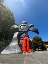 Charger l'image dans la galerie, Incroyable bustier en cuir à seins coniques Jean Paul Gaultier taille 36