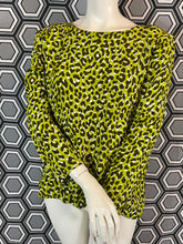 Charger l'image dans la galerie, Superbe blouse léopard Yves Saint Laurent rive gauche taille 42