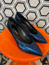 Charger l'image dans la galerie, Escarpins bleu merallisé léopard pointure 37,5 italienne.