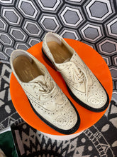 Charger l'image dans la galerie, Paire de chaussures Robert Clergerie pointure 36