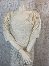 Charger l'image dans la galerie, Robe Issey Miyake taille 40