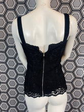Charger l'image dans la galerie, Haut en dentelle Dolce & Gabbana taille 36