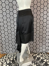 Charger l'image dans la galerie, Jupe asymétrique Céline taille 38